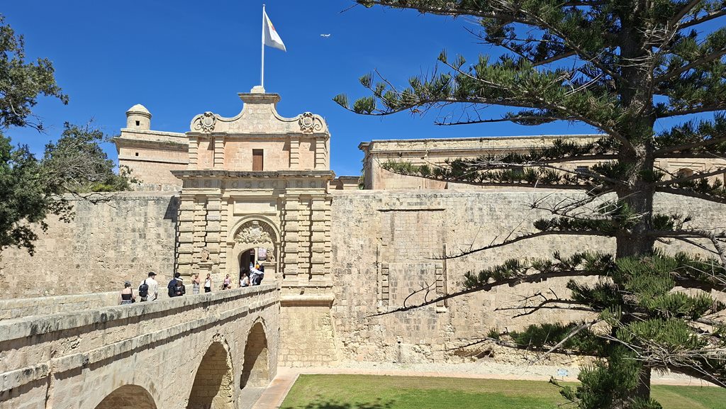 20250917 125618 (Copy)